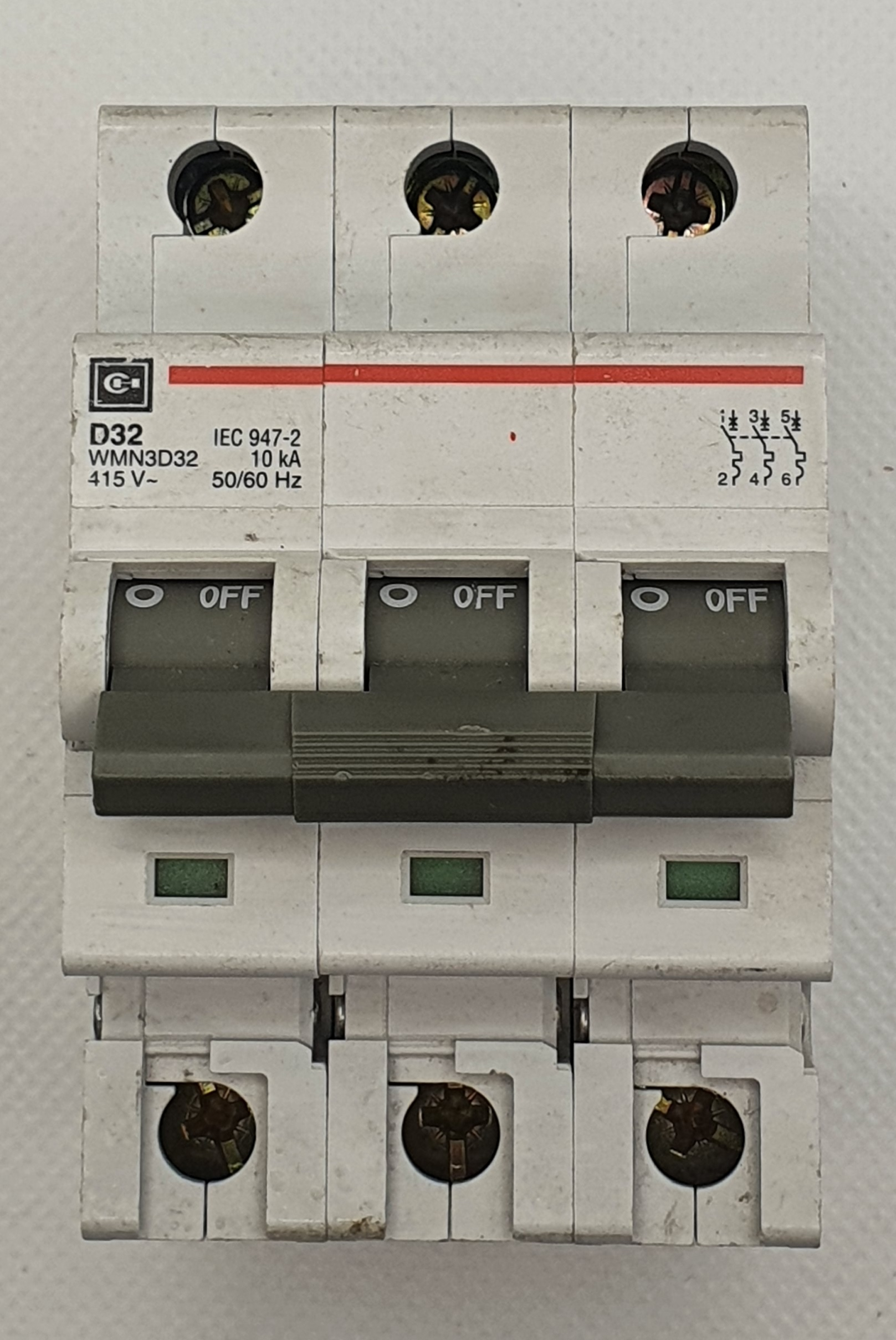 3P 32A 10Ka TYPE D MCB CUTLER HAMMER 3P 32A 10Ka TYPE D MCB CUTLER HAMMER